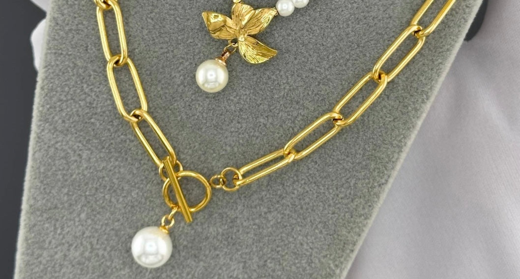 Beautifully elegant imitation pearl link necklace. 45cm. Code 88228