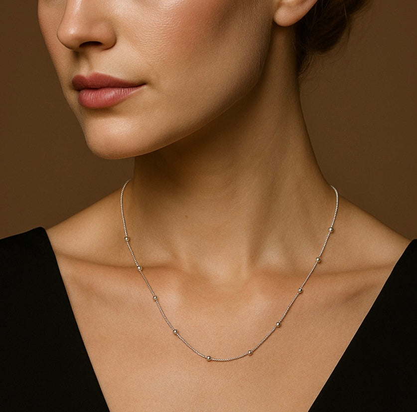 Italian sterling silver chain beautiful & elegant with a touch of style. 20 inch length