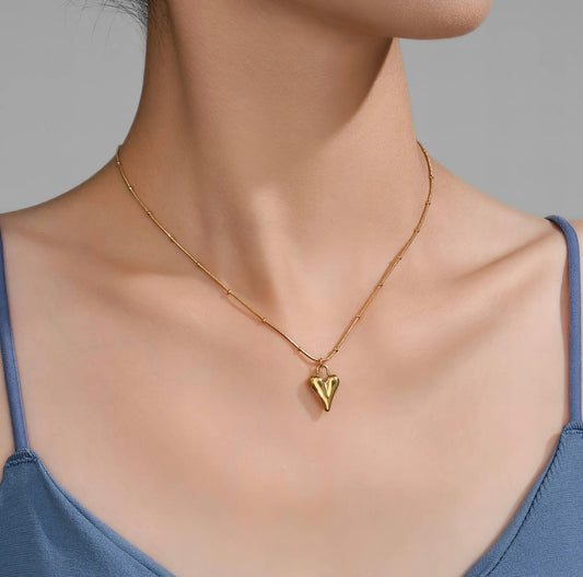 Elegant & classy heart necklace 40+5 cm. Code 87374