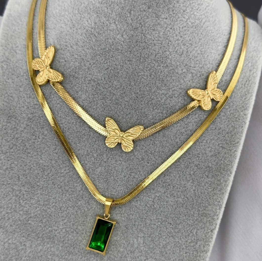 Stunning imitation emerald pendant necklace, stylish & elegant. 46+5 cm. Code 88349