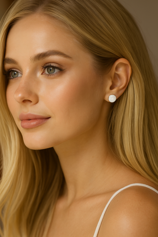 Petite but elegant small round earrings 0.8 x 0.8cm. Code 89471