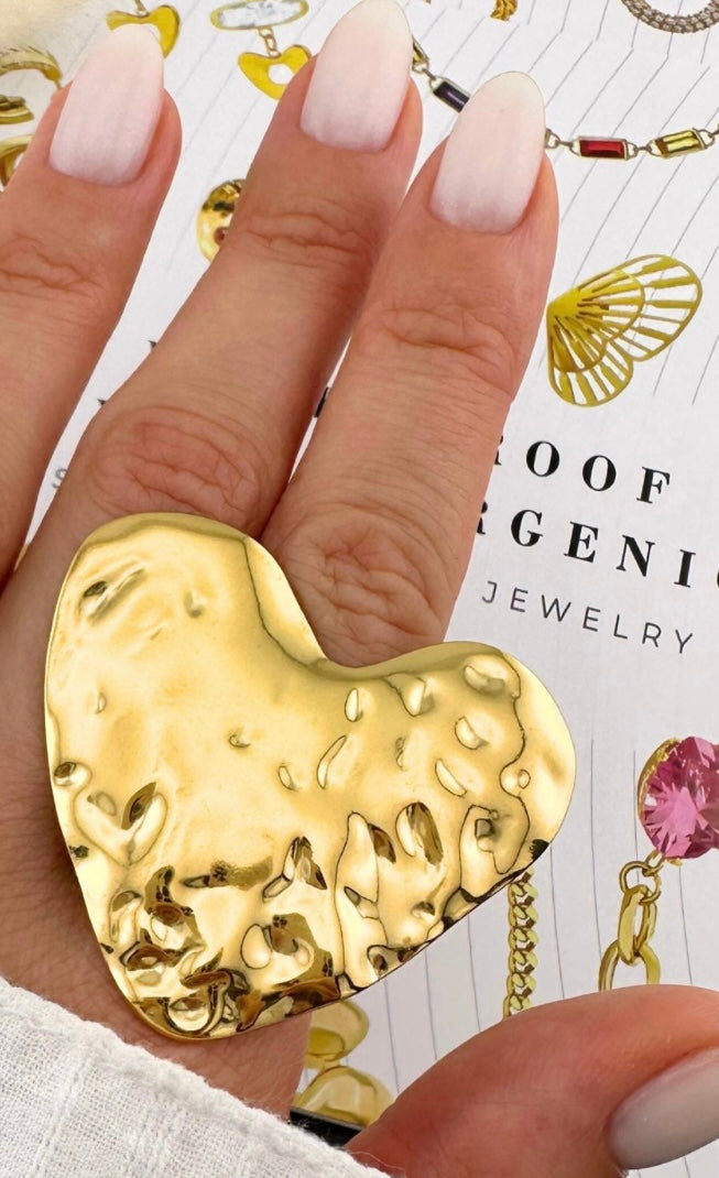 Heart ring, stylish,bold & unique. Adjustable fit. Code 90095