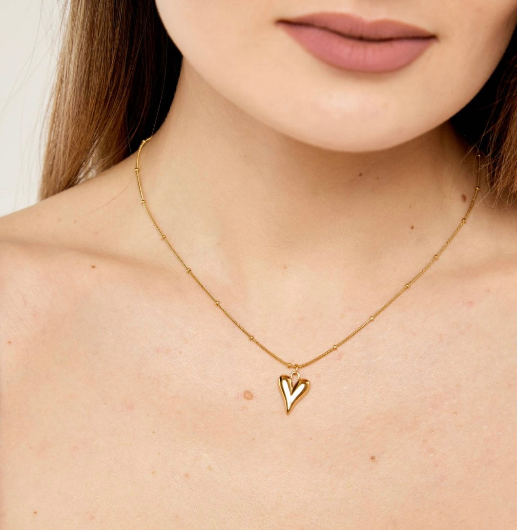 Elegant & classy heart necklace 40+5 cm. Code 87374