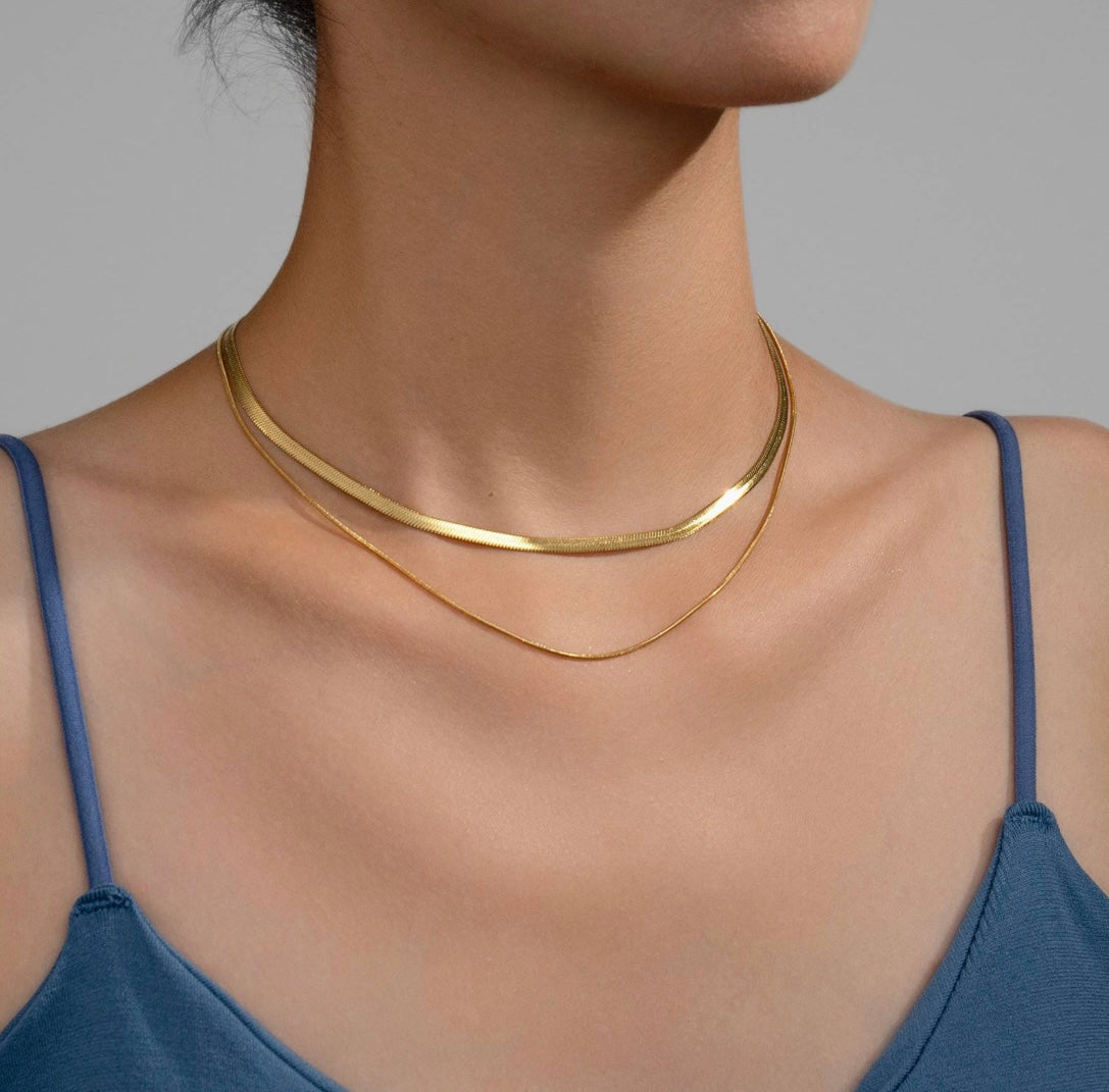 Beautiful & elegant necklace featuring twin necklaces. 39/45+5 cm. Code 87287