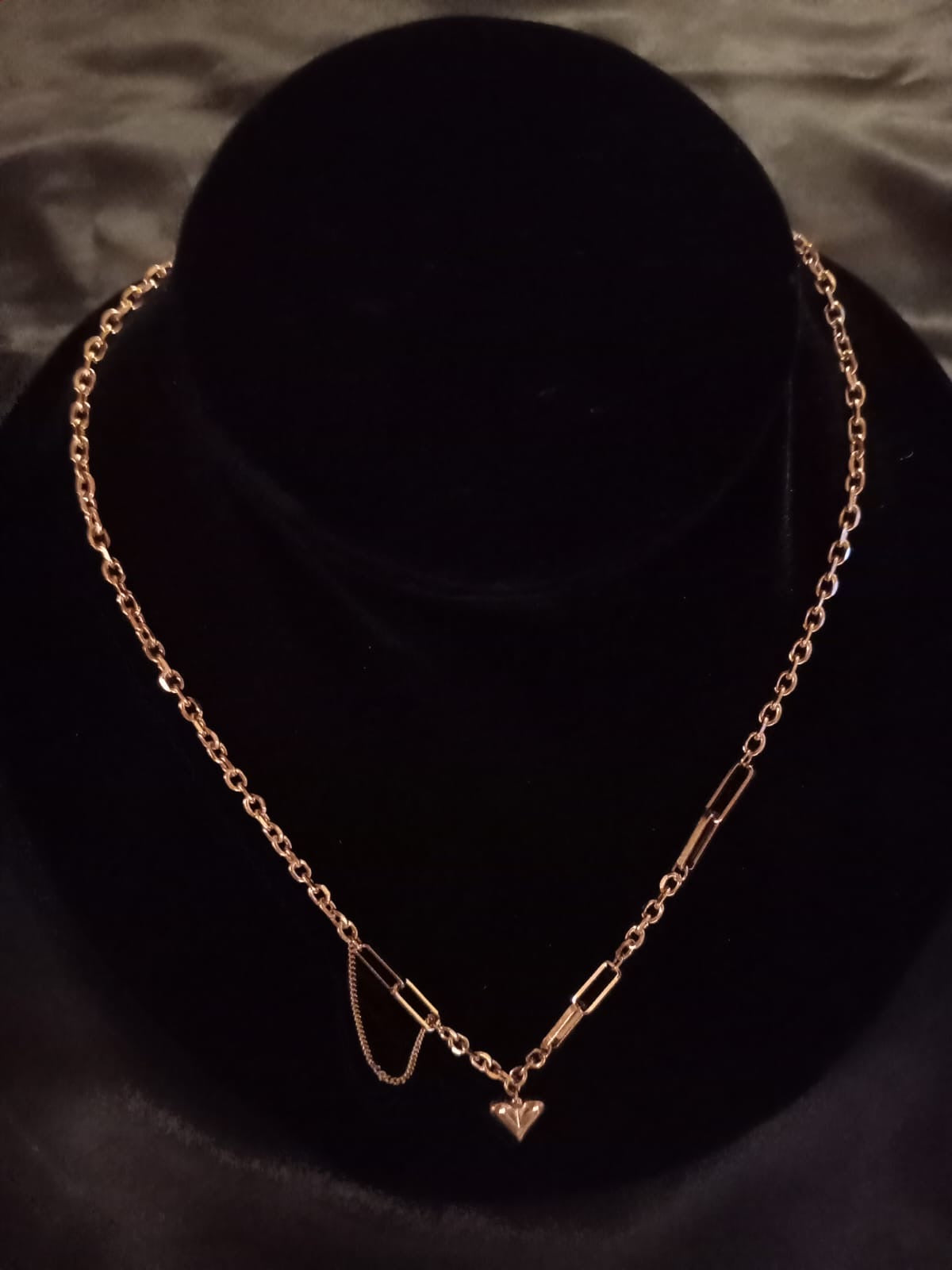 Elegant & stylish heart necklace 40+5cm. Code 87882