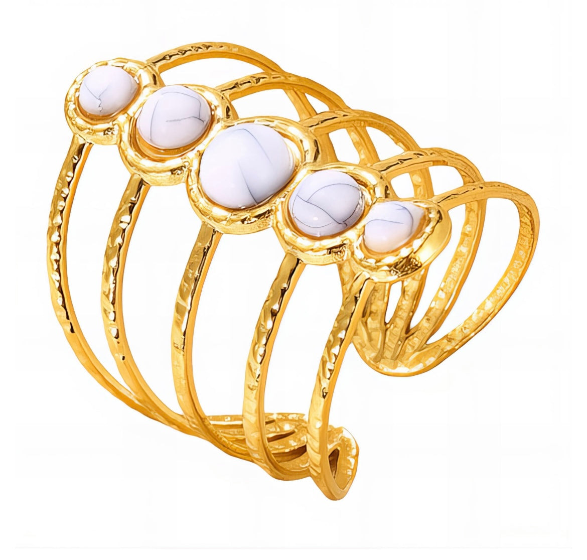 Beautiful ring with five ceramic eye inserts, glamorous & stylish. Adjustable fit. Code 90146