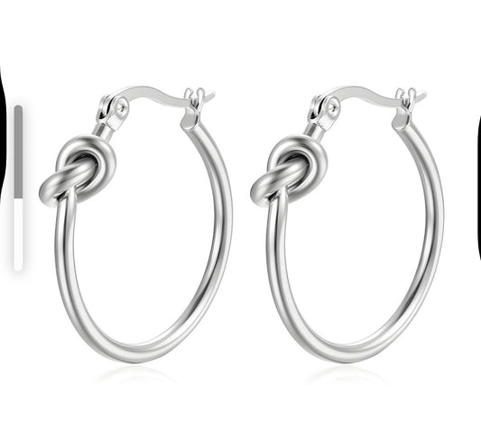 Stylish & elegant hoop earrings 2.5 x 0.2cm.Code 88082