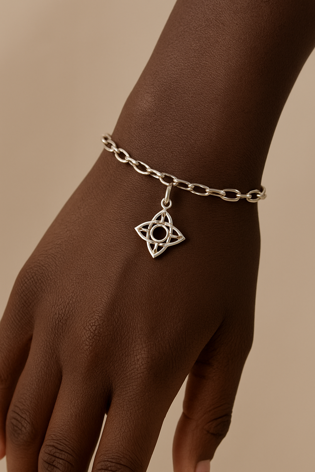 El nudo de la bruja. The Witches knot. Italian silver charm. (Charm only)