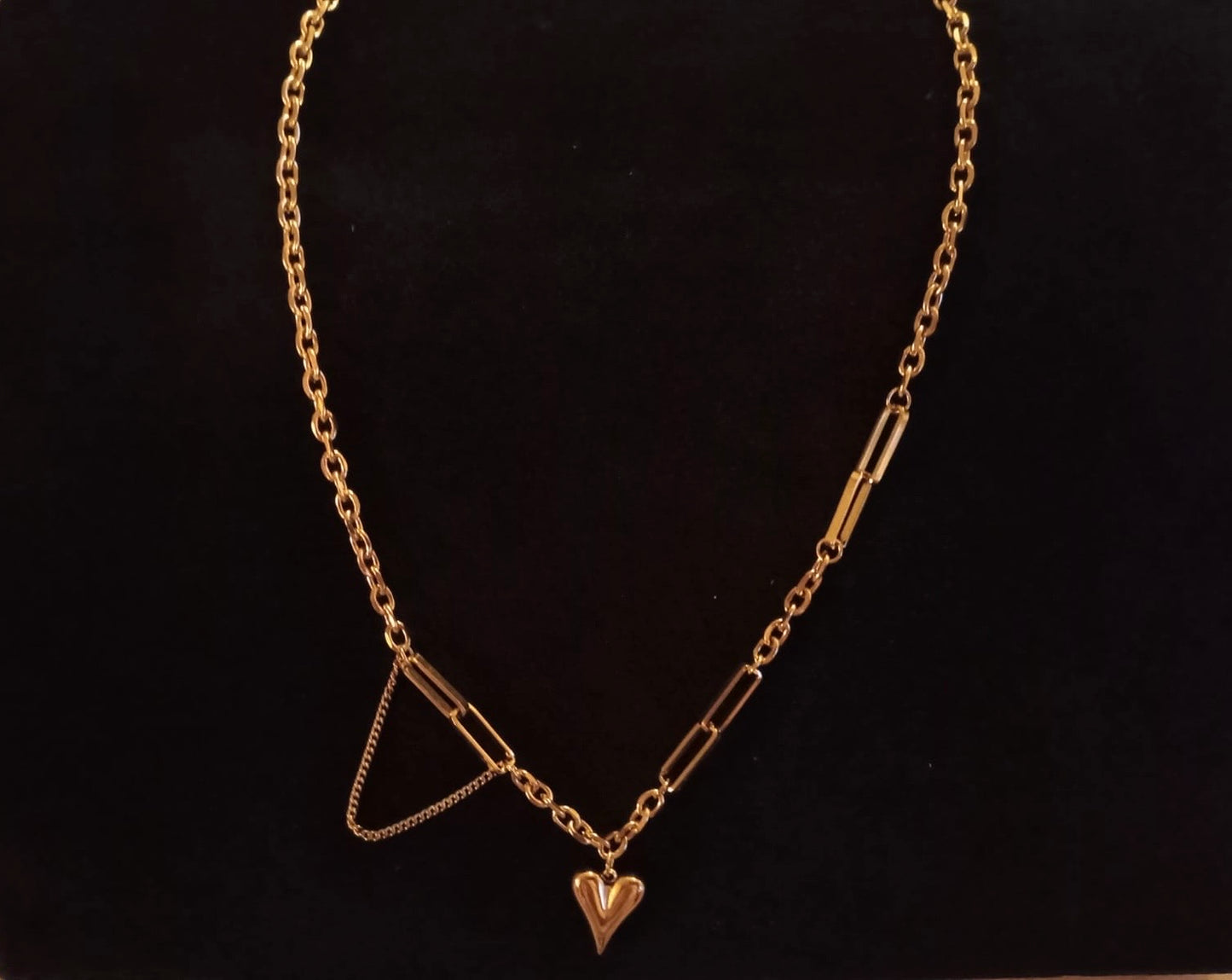 Elegant & stylish heart necklace 40+5cm. Code 87882