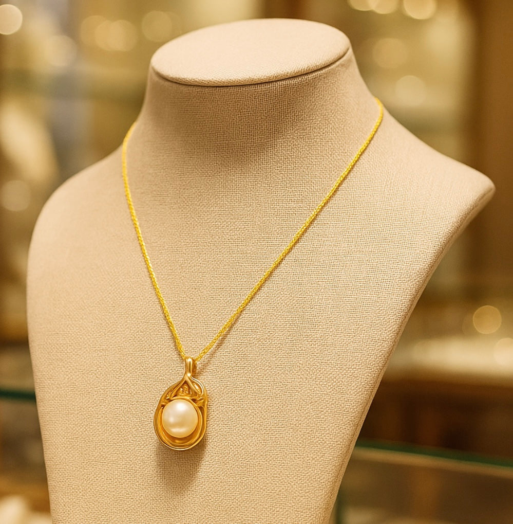 Beautiful imitation Pearl necklace, stylish & elegant. 40+5 cm. Code 87747