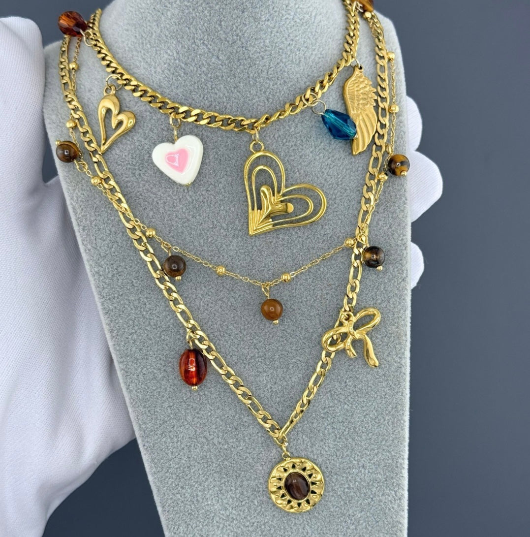 Stunning heart necklace with cubic zirconia charms, stylish & elegant. 40+5 cm. Code 90769