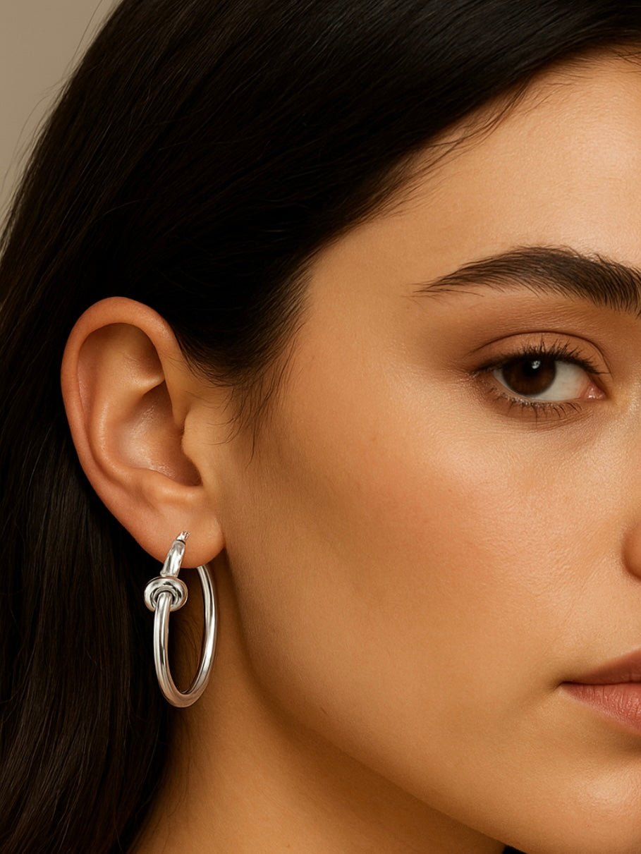 Stylish & elegant hoop earrings 2.5 x 0.2cm.Code 88082