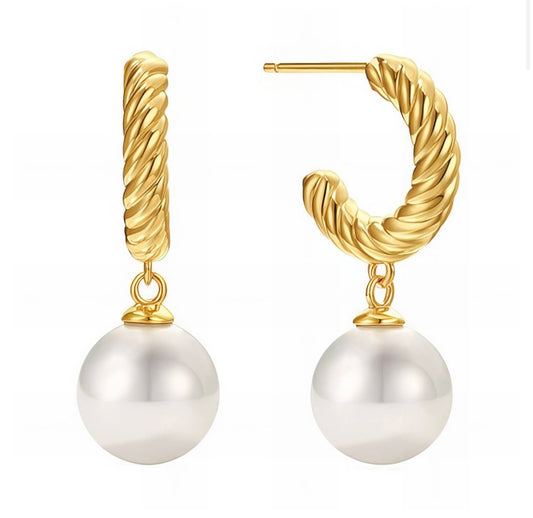 Beautiful & stylish imitation Pearl earrings. 3 x 0.3 cm. Code 89558