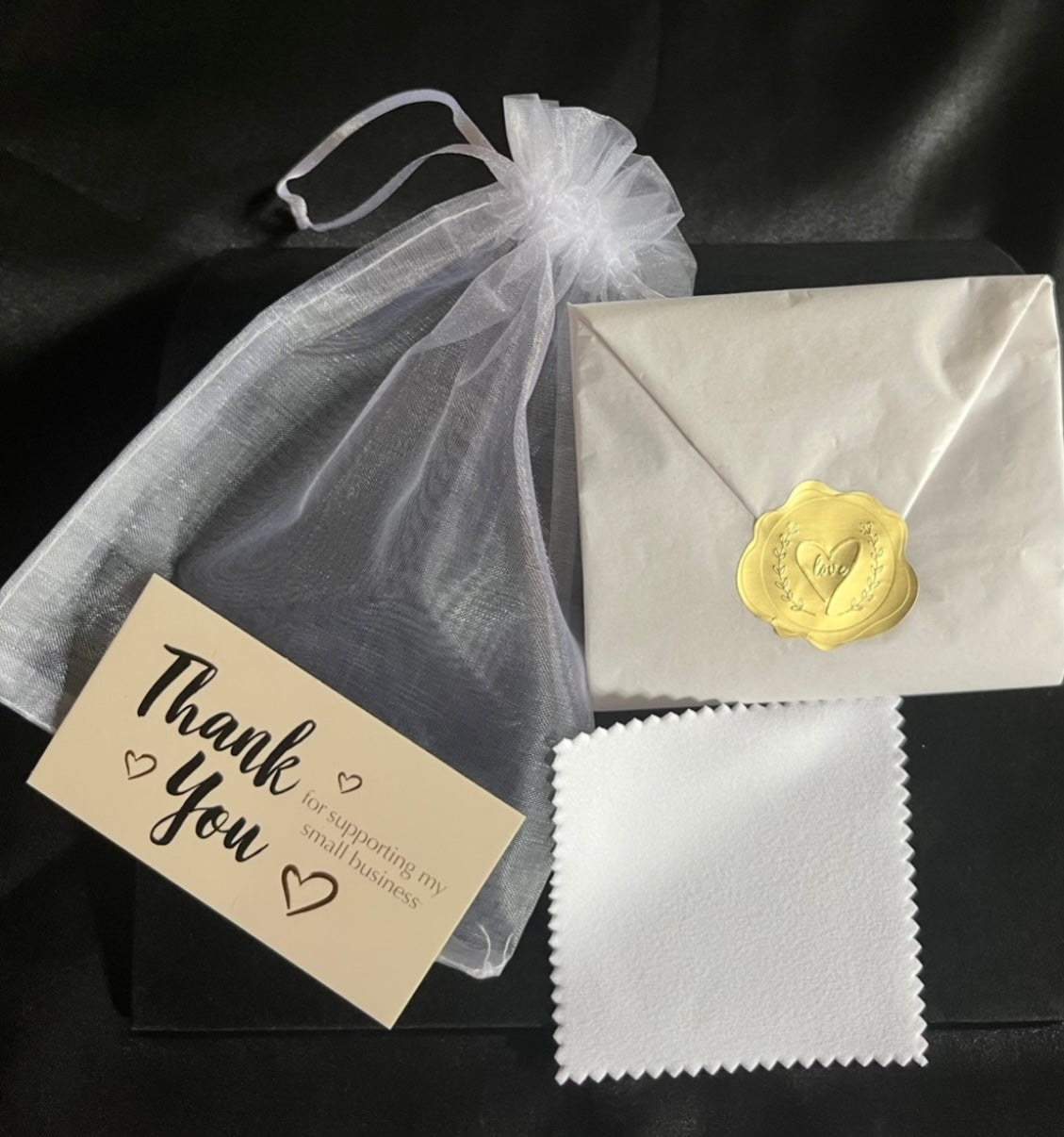 Beautiful Italian sterling silver paperclip design necklace. 20 inch length